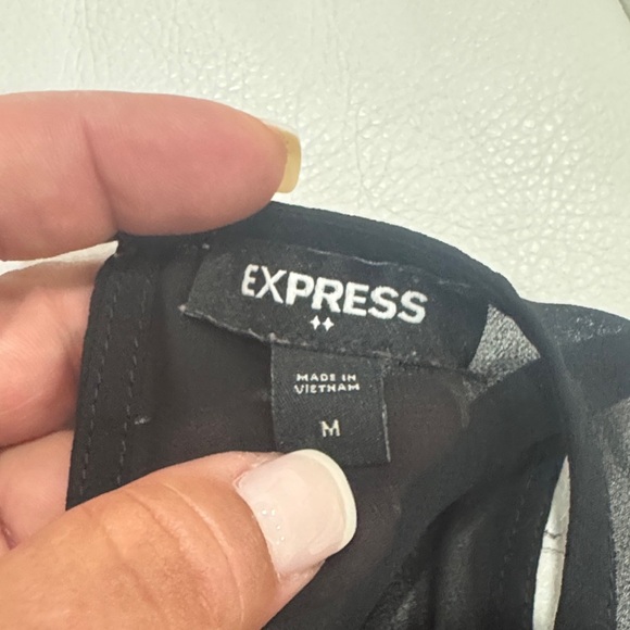 Express Black Floral Sleeveless Silk Blouse. Sz M - Picture 6 of 7